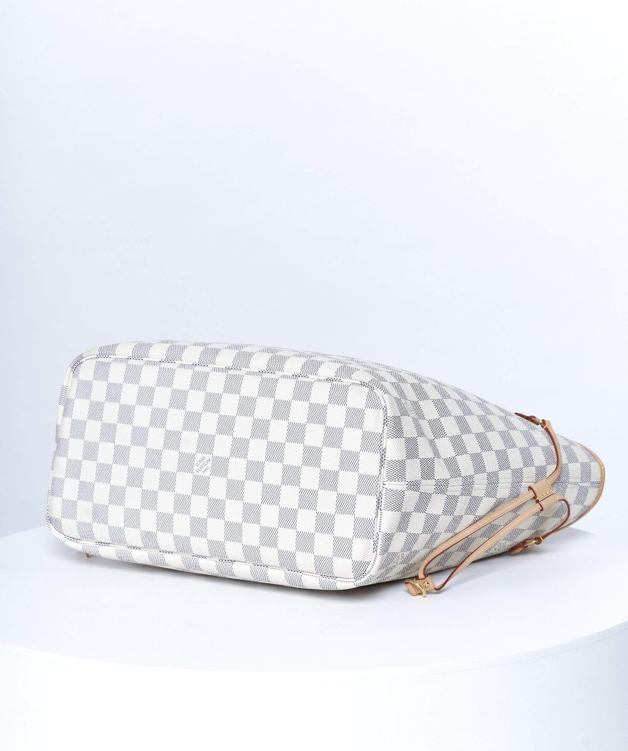 Louis Vuitton Louis Vuitton Neverfull Damier with Box and Dustbag MM