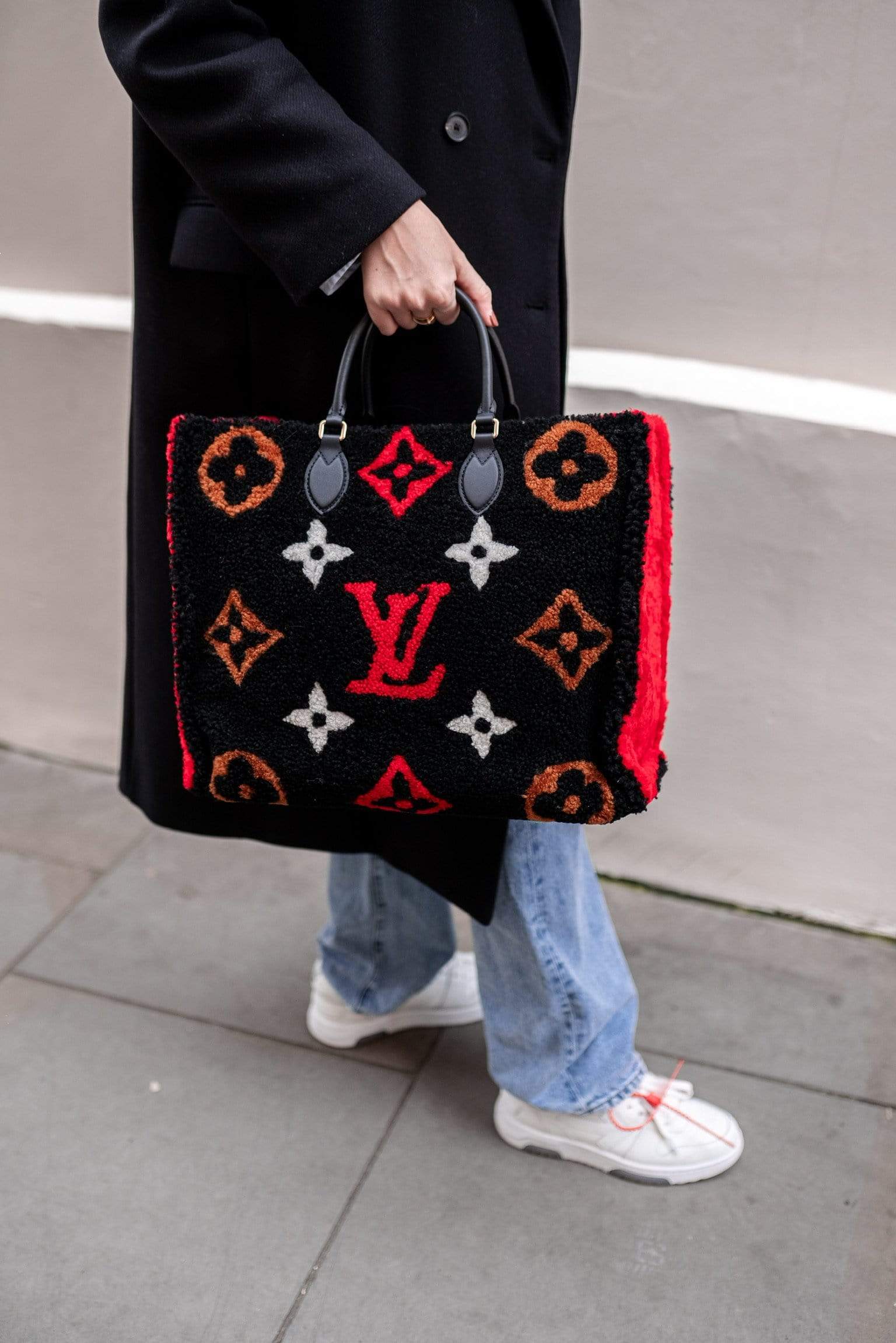 Louis Vuitton Louis Vuitton On The Go Tote Bag - AGL1437