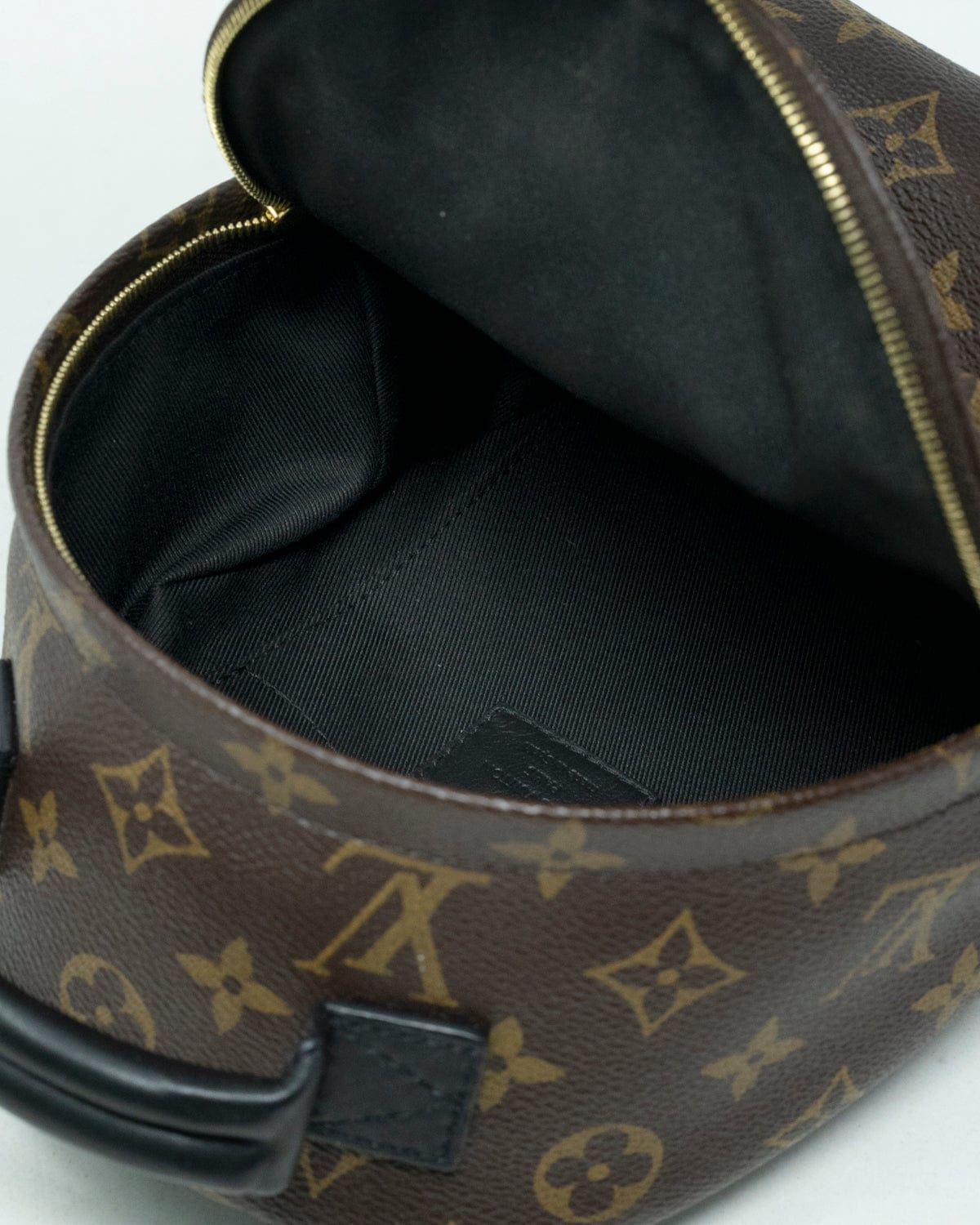 Louis Vuitton Louis Vuitton Palm Spring Bag PM ADL2060