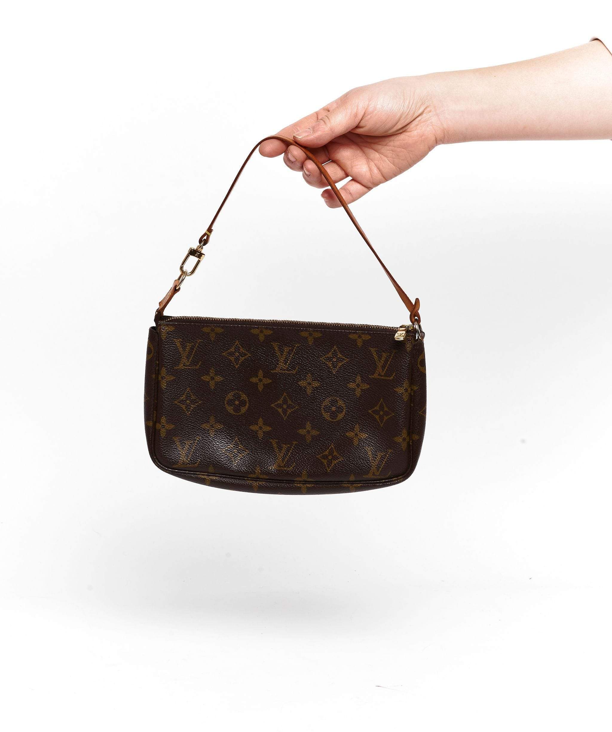 Louis Vuitton Louis Vuitton pochette