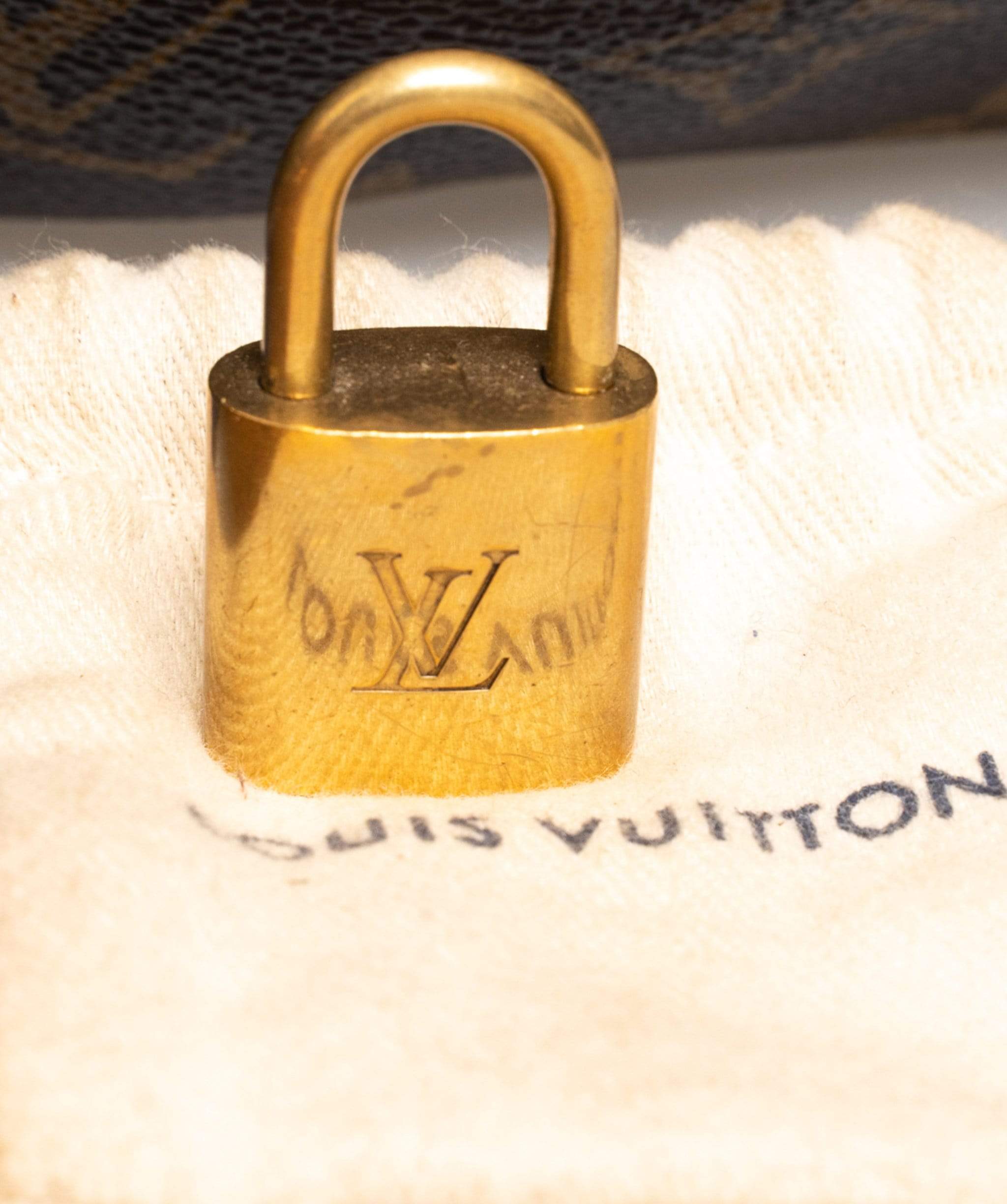 Louis Vuitton Louis Vuitton Speedy Bandouliere Monogram 25 - AWL1664