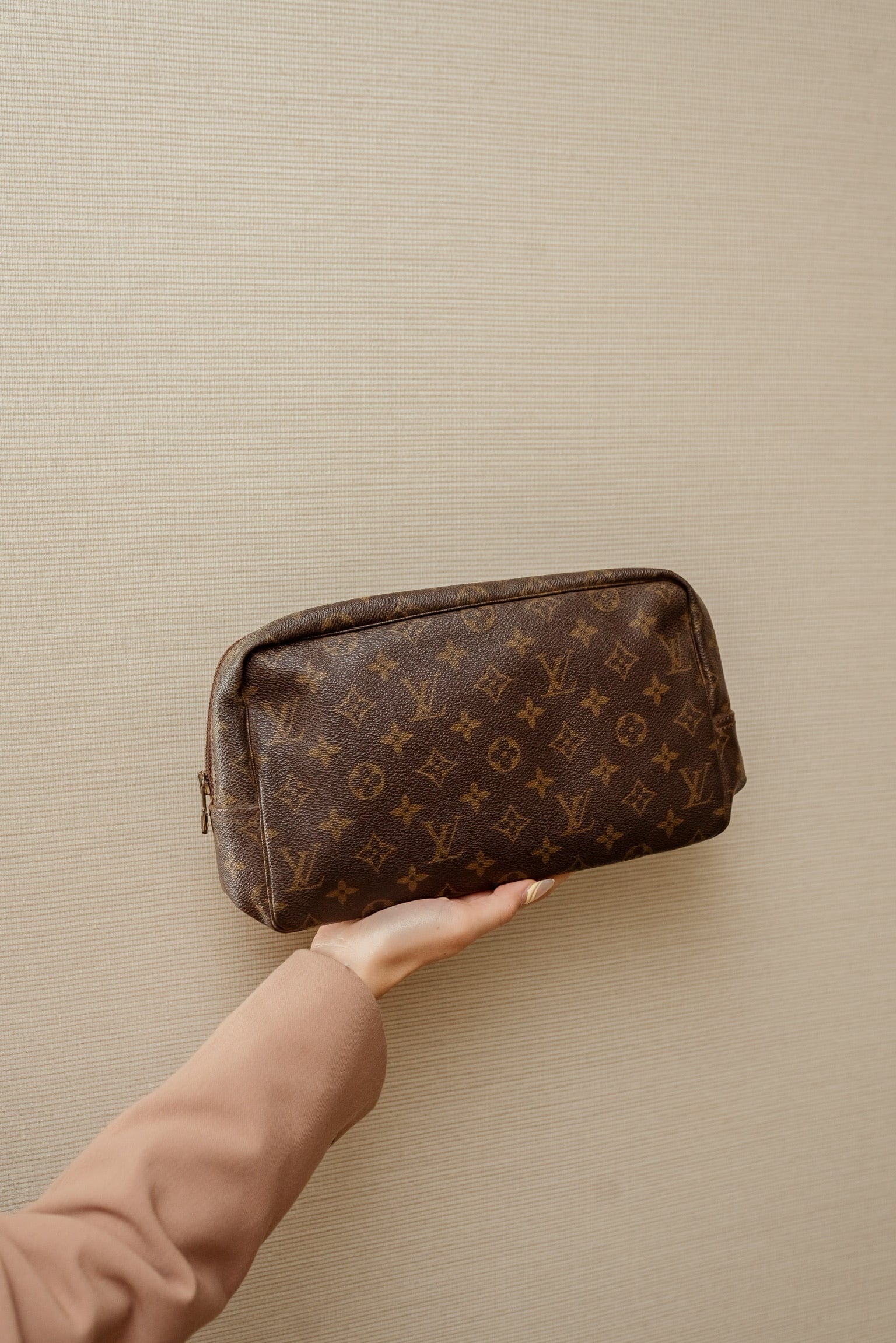 Louis Vuitton Louis Vuitton Trousse Toilette 28, Monogram PXL1376