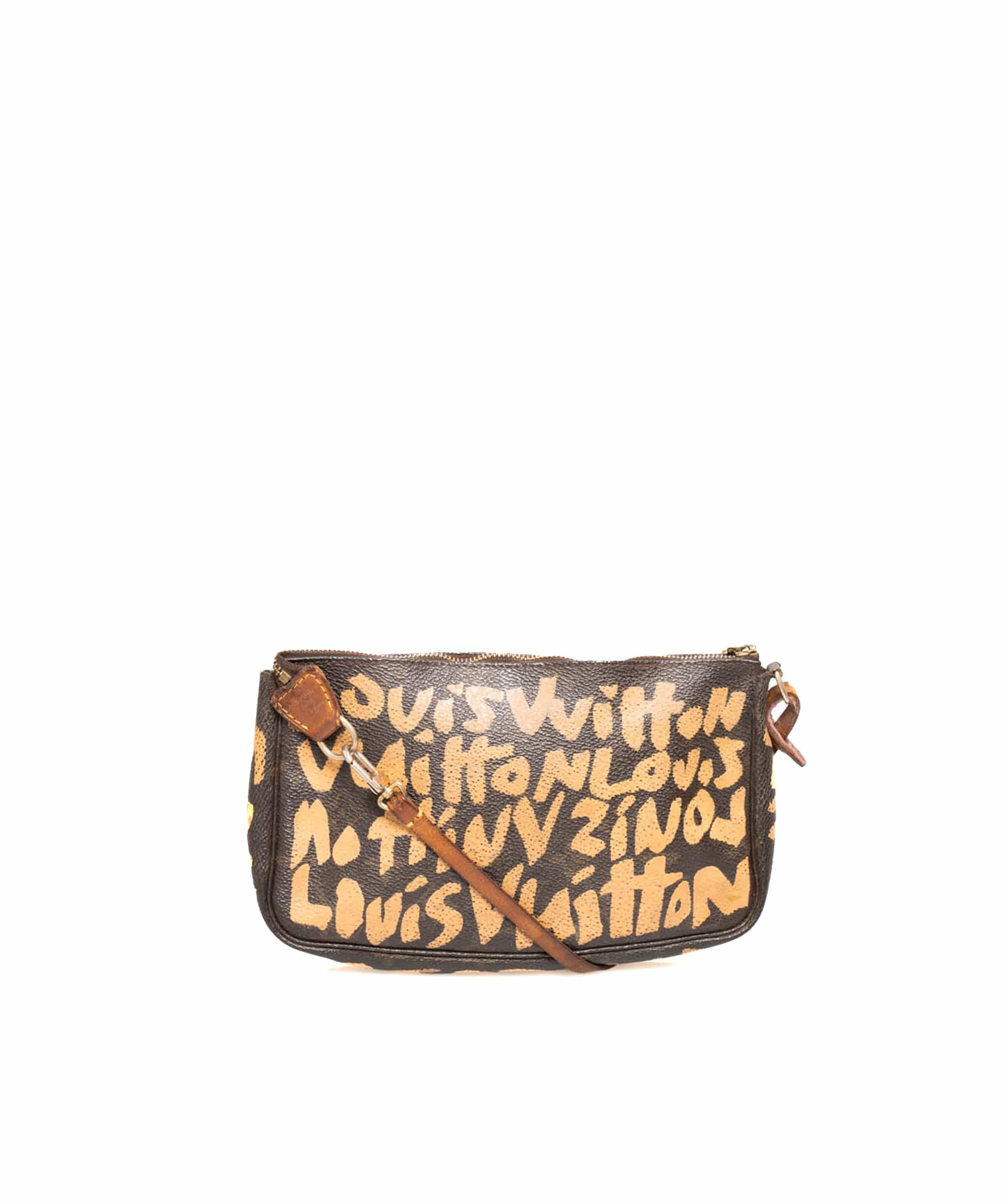 Louis Vuitton Louis Vuitton X Stephen Sprouse Graffiti Monogram Pochette  - AGL1390