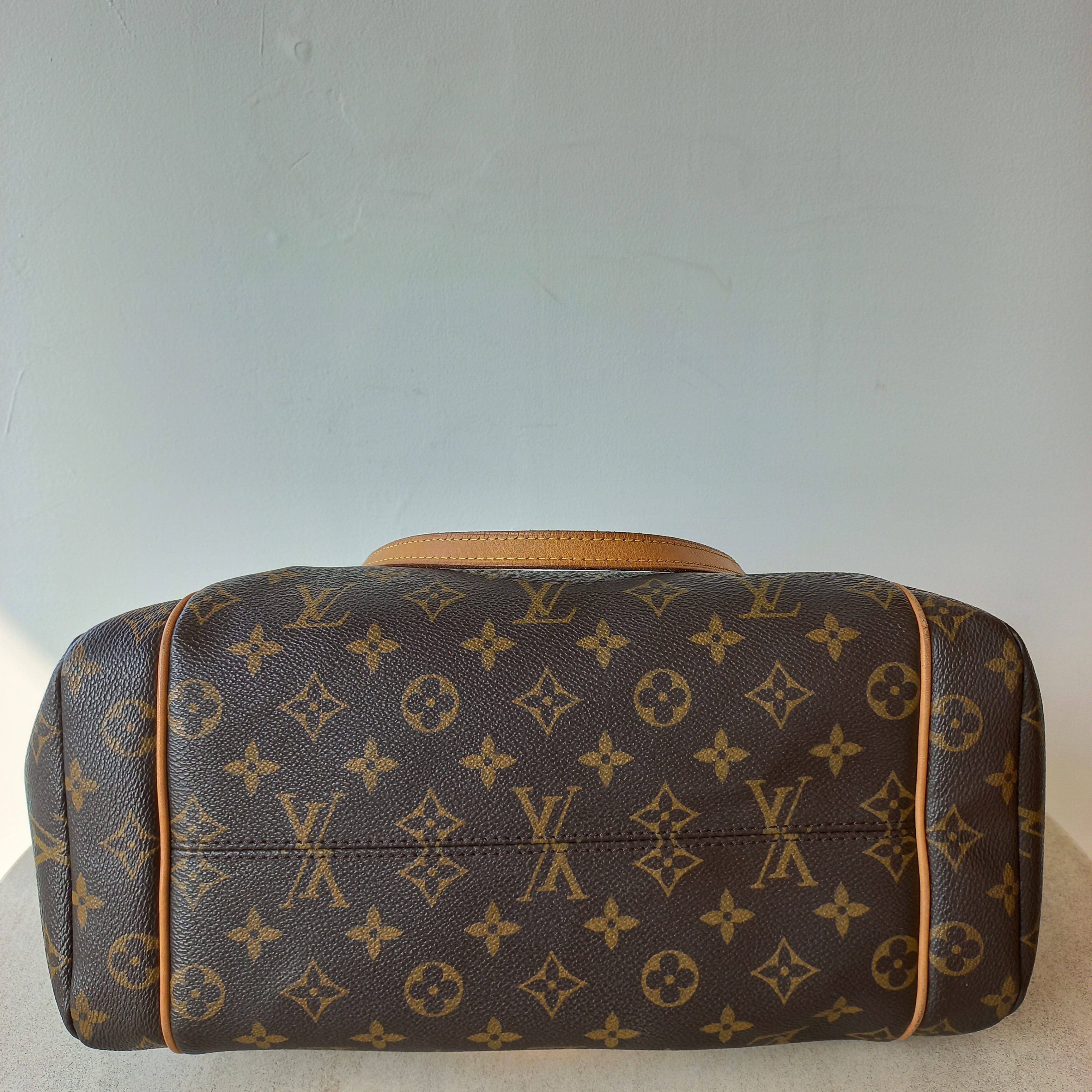 Louis Vuitton Monogram Totally MM Tote Bag MLX22005