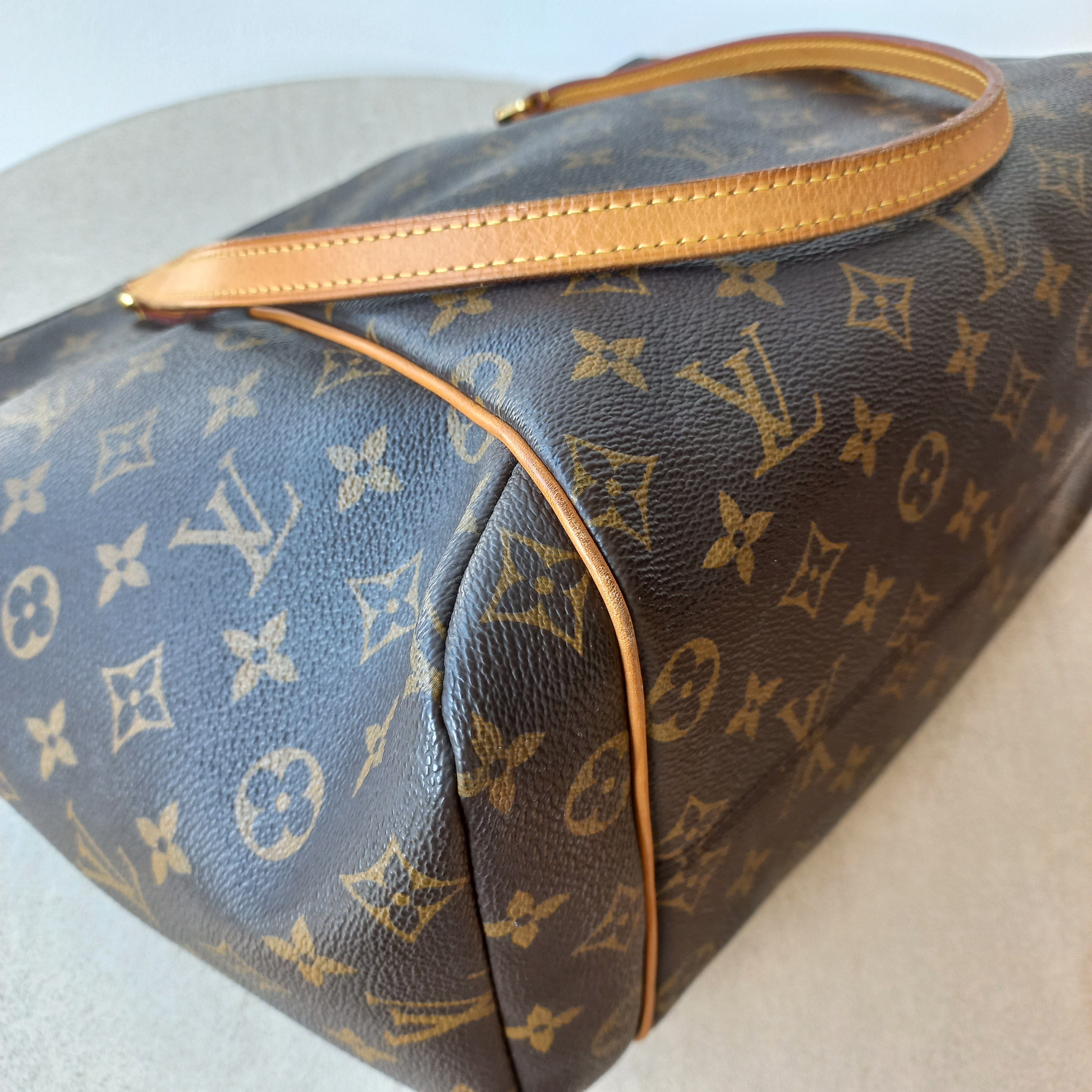 Louis Vuitton Monogram Totally MM Tote Bag MLX22005