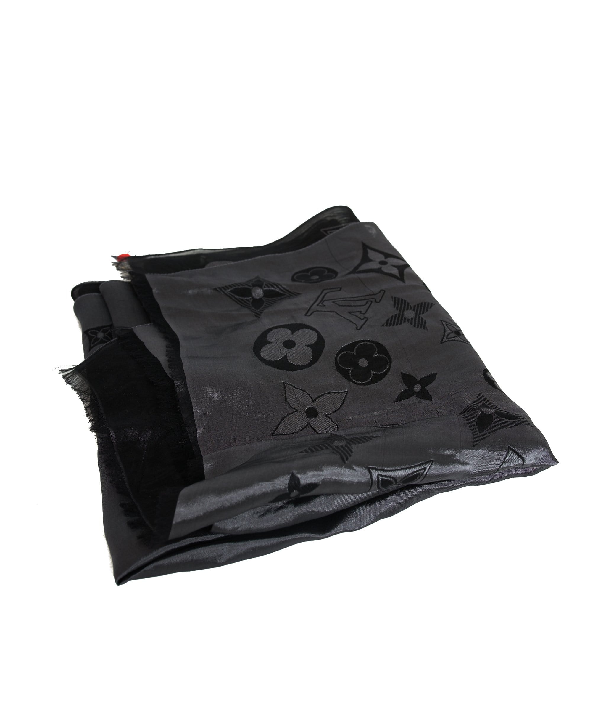 Louis Vuitton Louis vuitto Black silk scarf - ADC1057