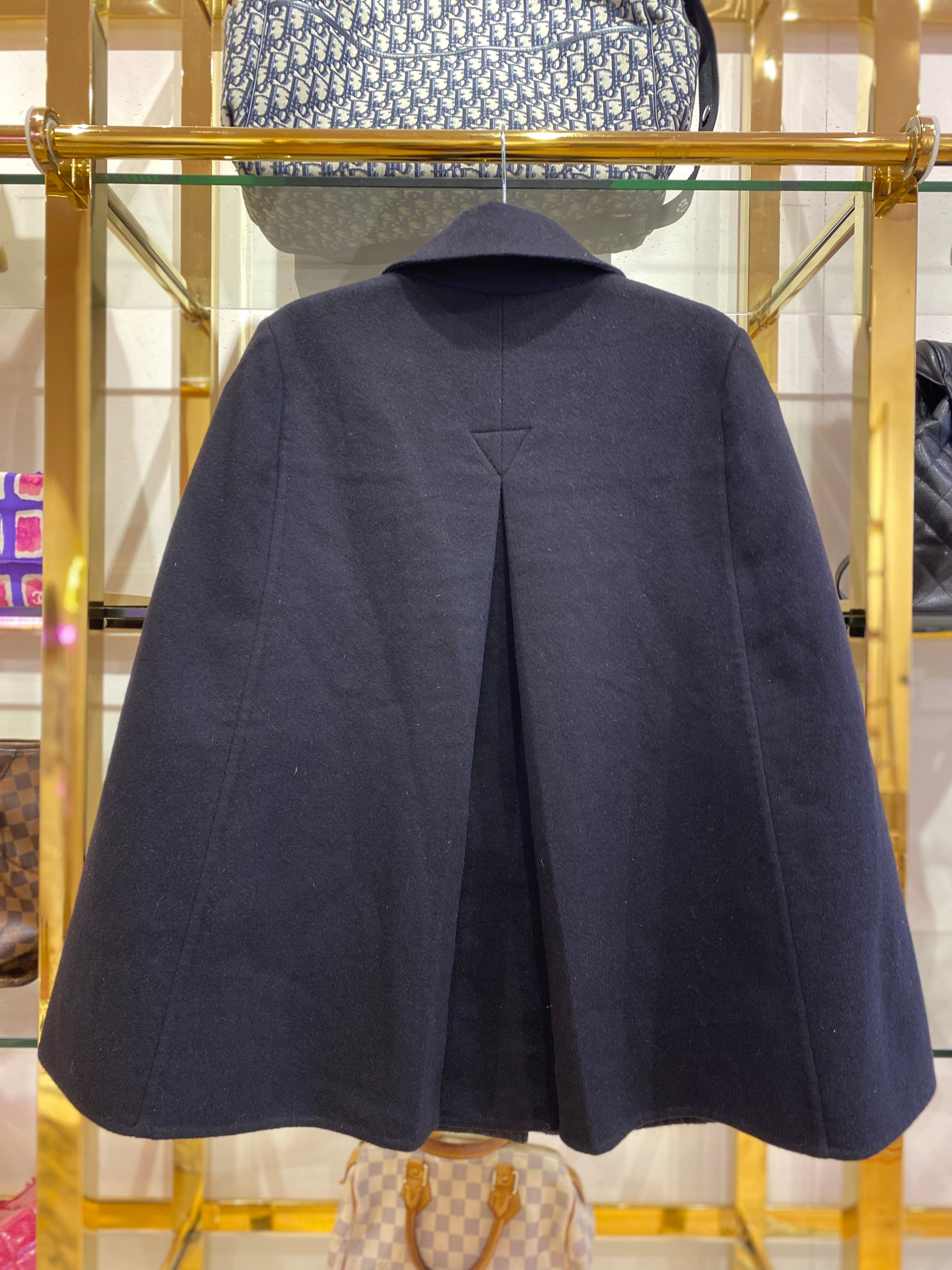 Louis Vuitton Louis Vuitton Cashmere Cape - AWL4152