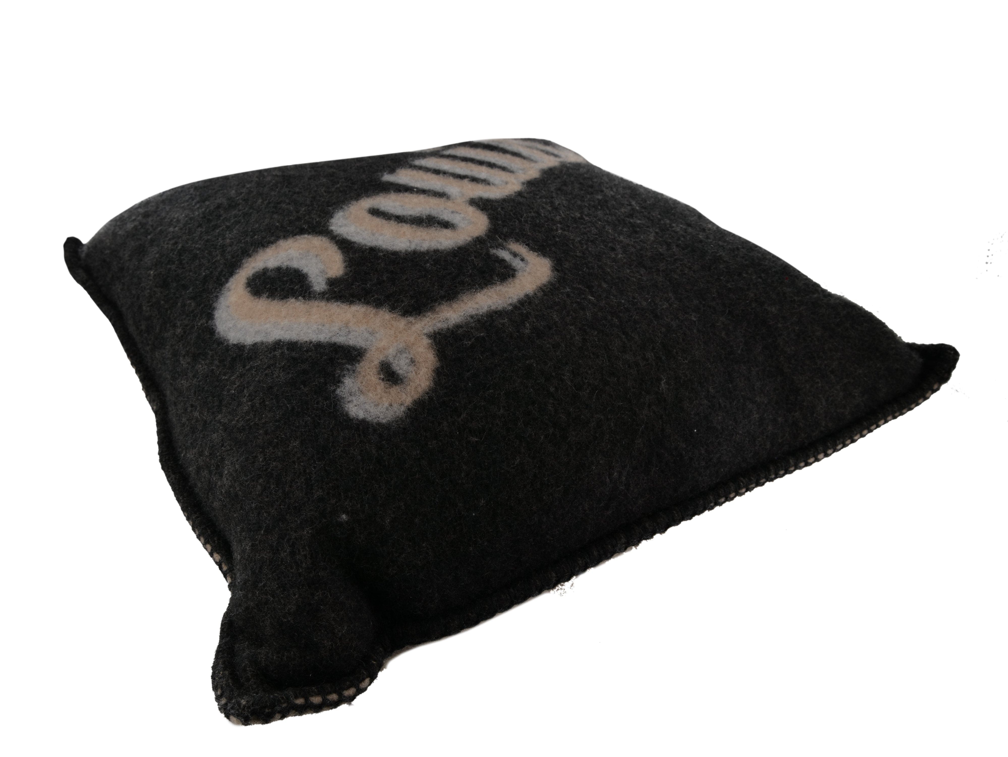 Louis Vuitton Louis Vuitton Cashmere Cushion - AWC1272