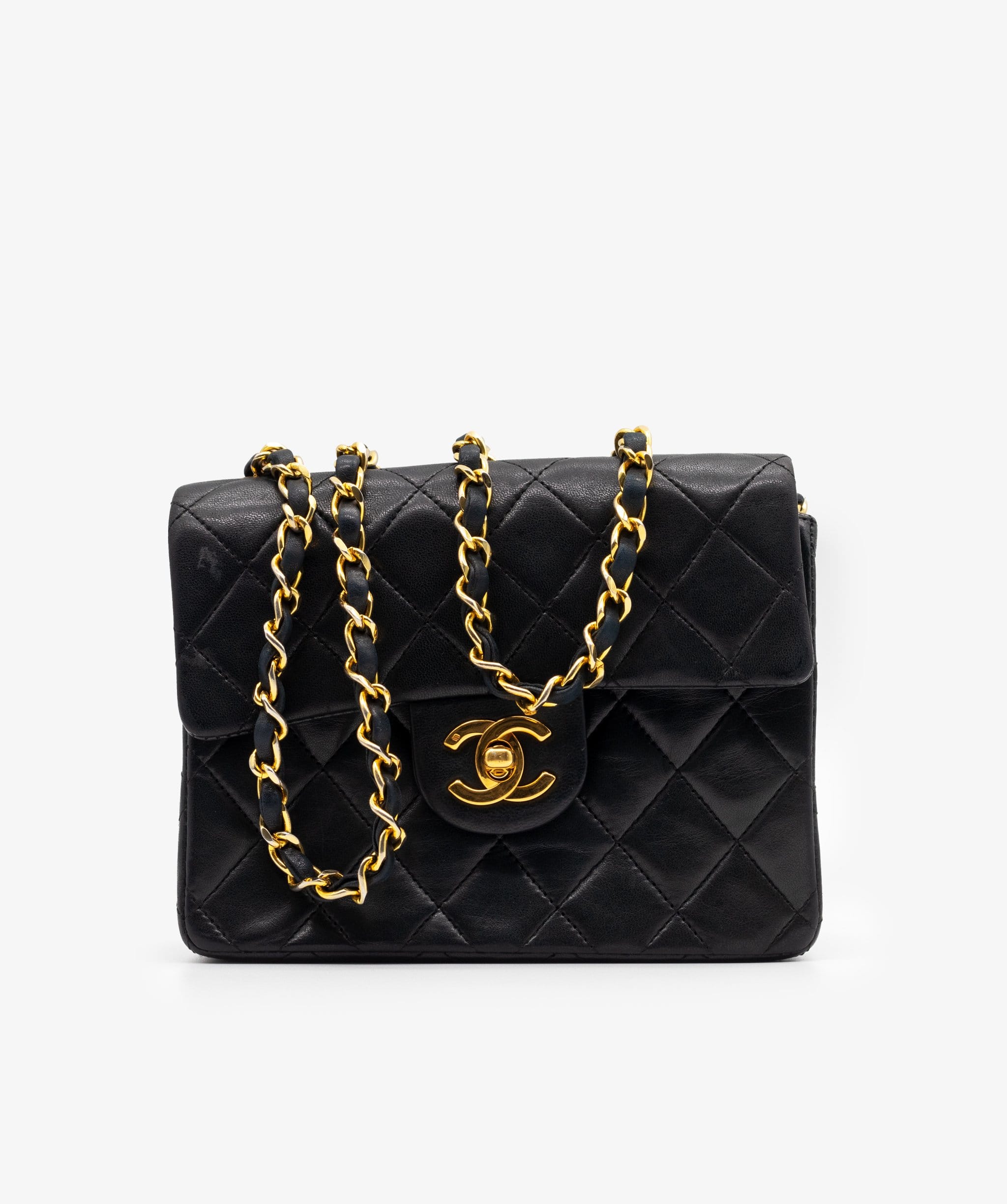 LuxuryPromise Chanel classic flap mini black - lambskin GHW