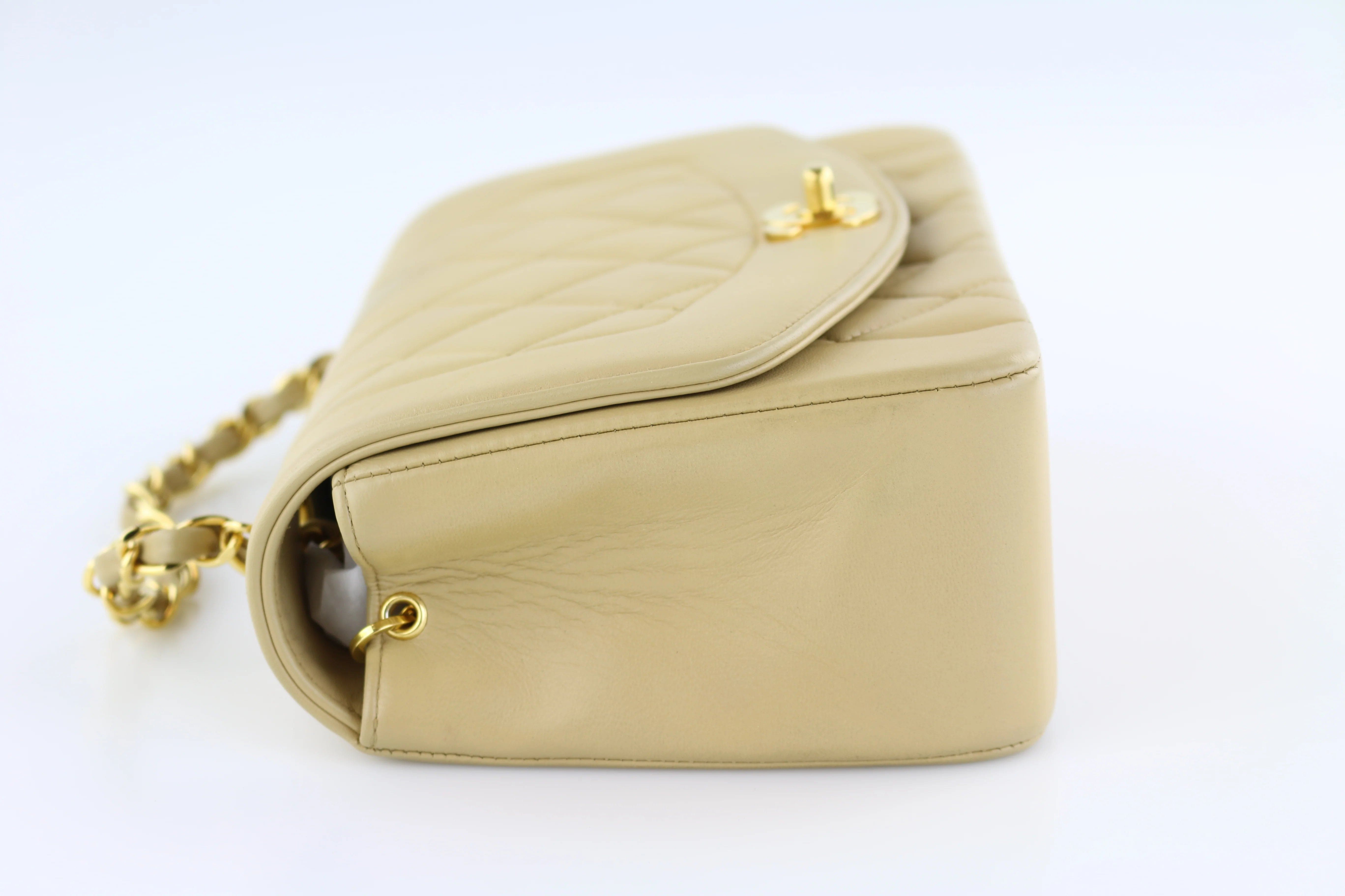 LuxuryPromise Chanel Beige Diana small