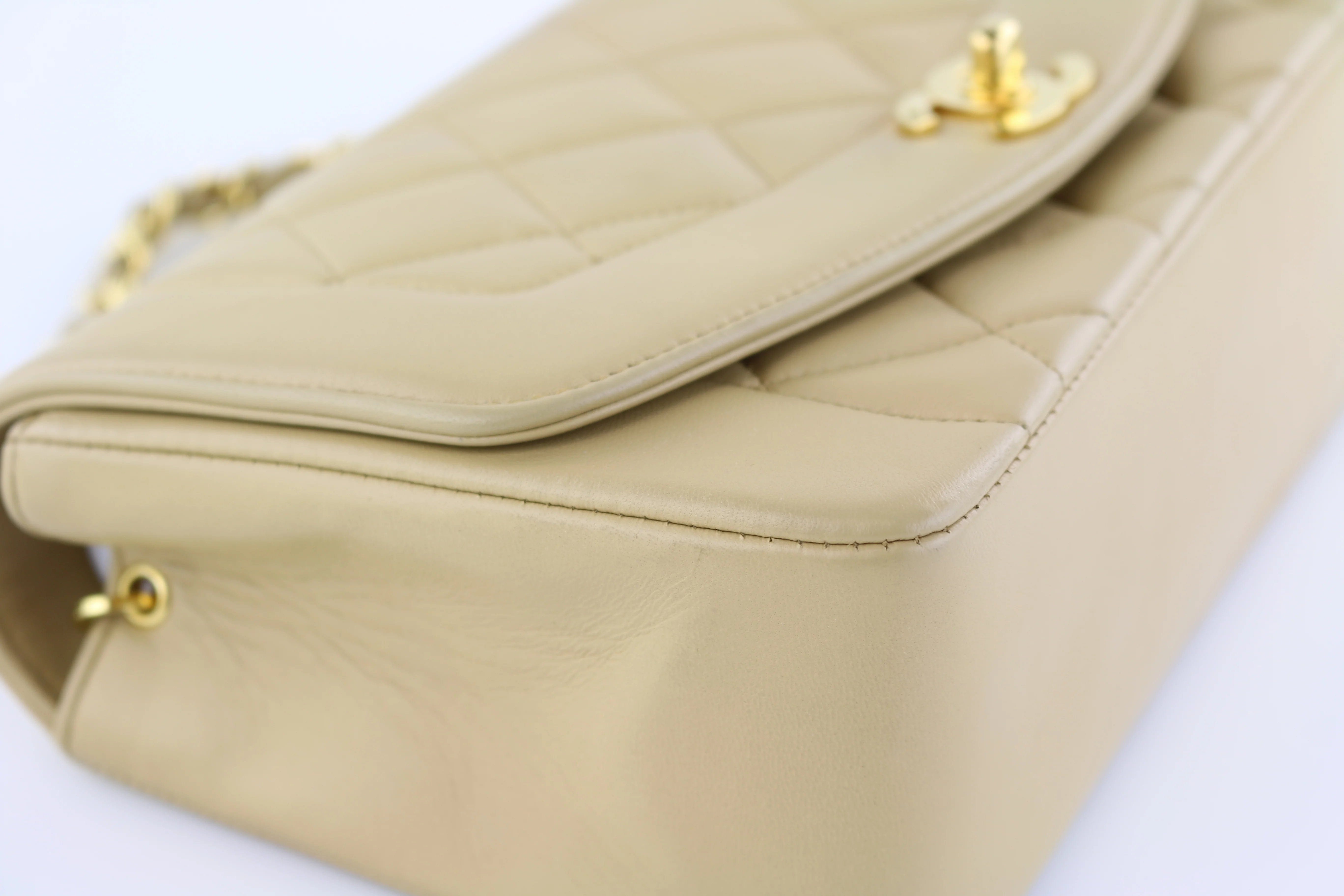 LuxuryPromise Chanel Beige Diana small