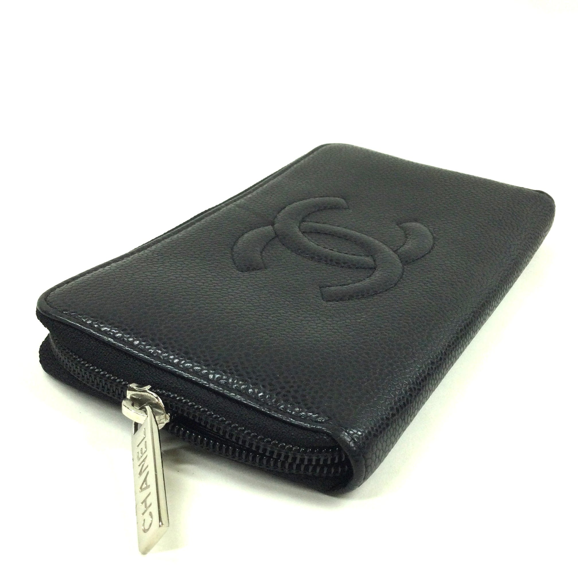 LuxuryPromise Chanel Caviar Matelasse Round Zipped Wallet