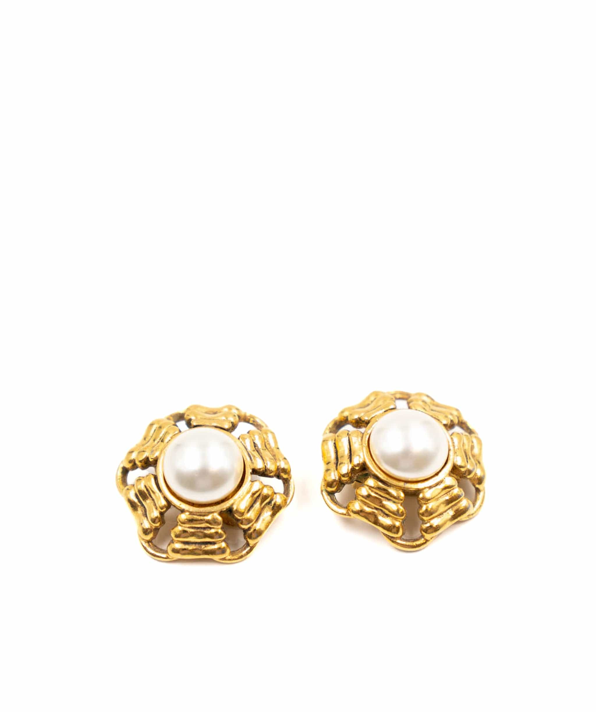 LuxuryPromise Chanel glass white bead clip-on earrings ASLPR2