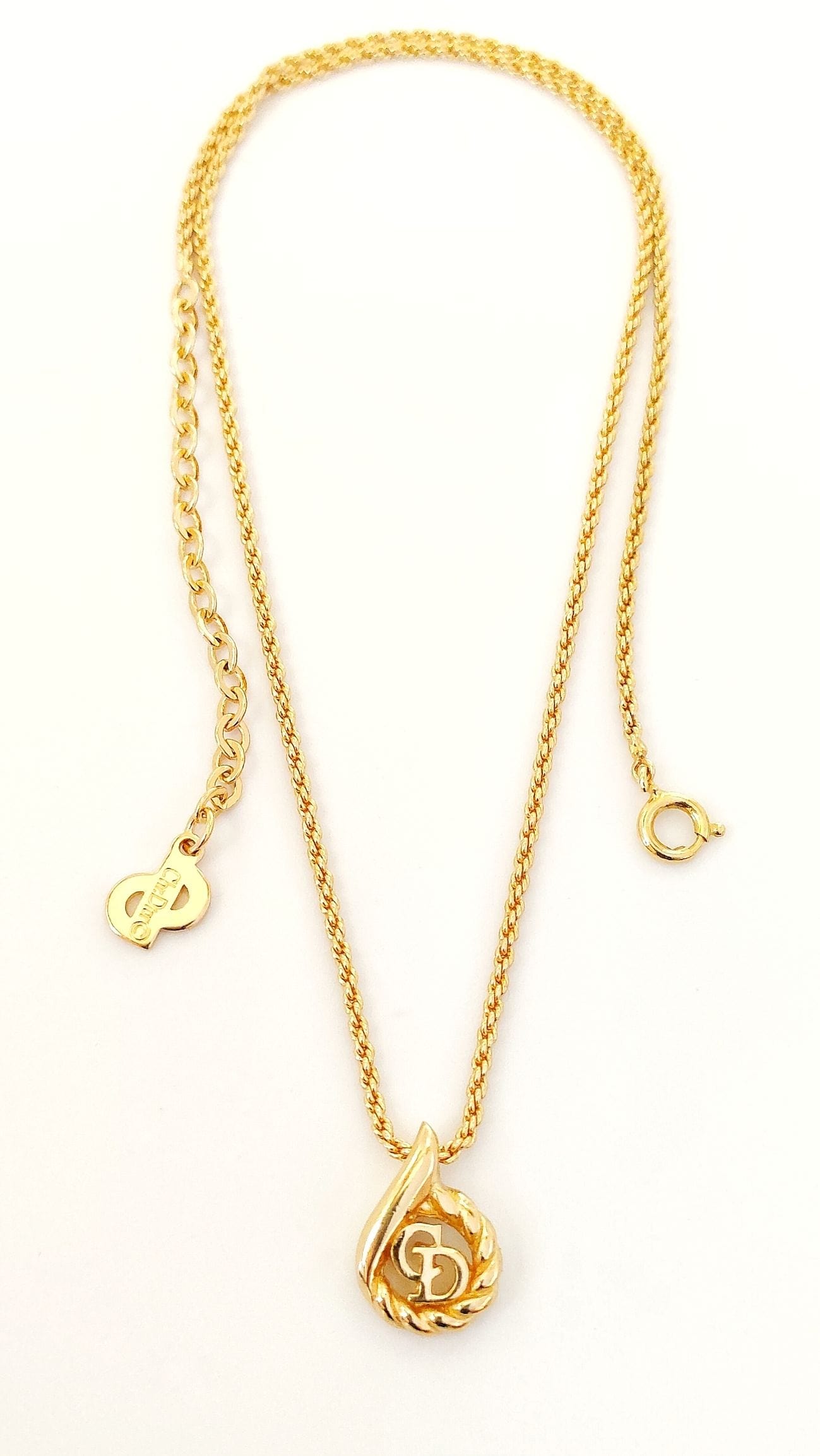 LuxuryPromise Dior Cd Logo Gold Necklace