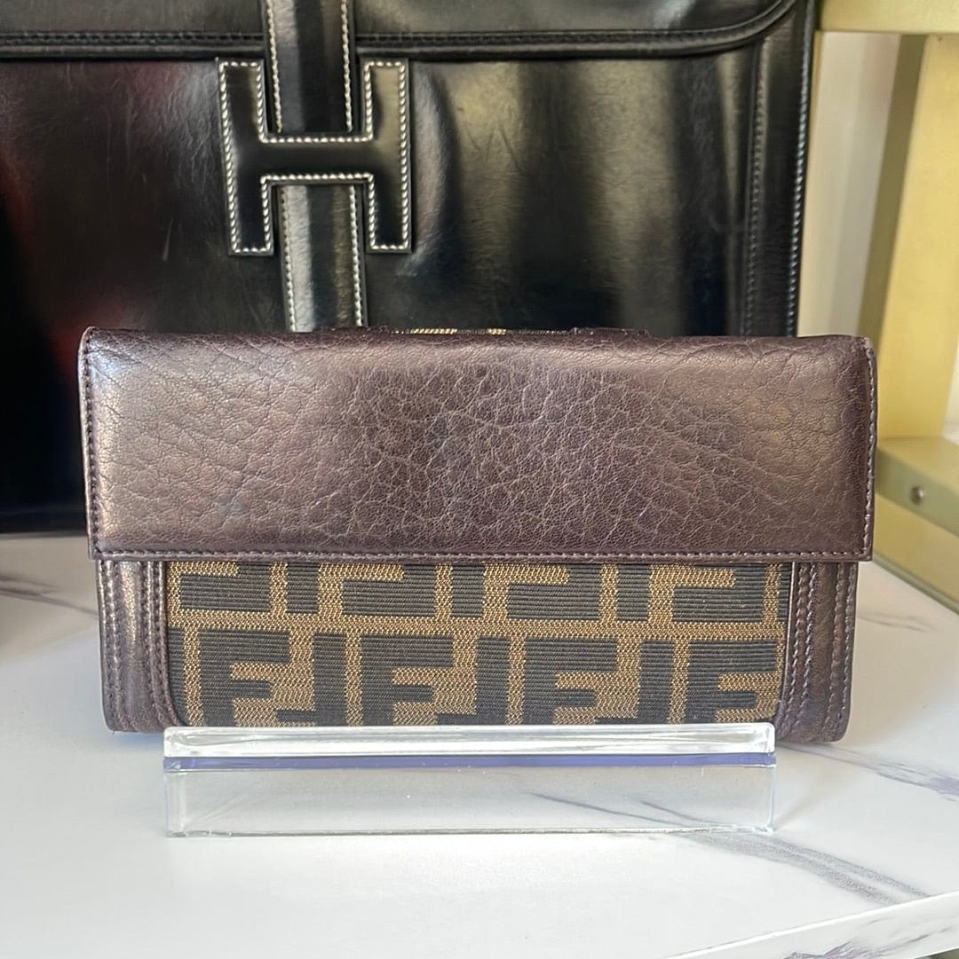 LuxuryPromise FENDI ZUCCA WALLET