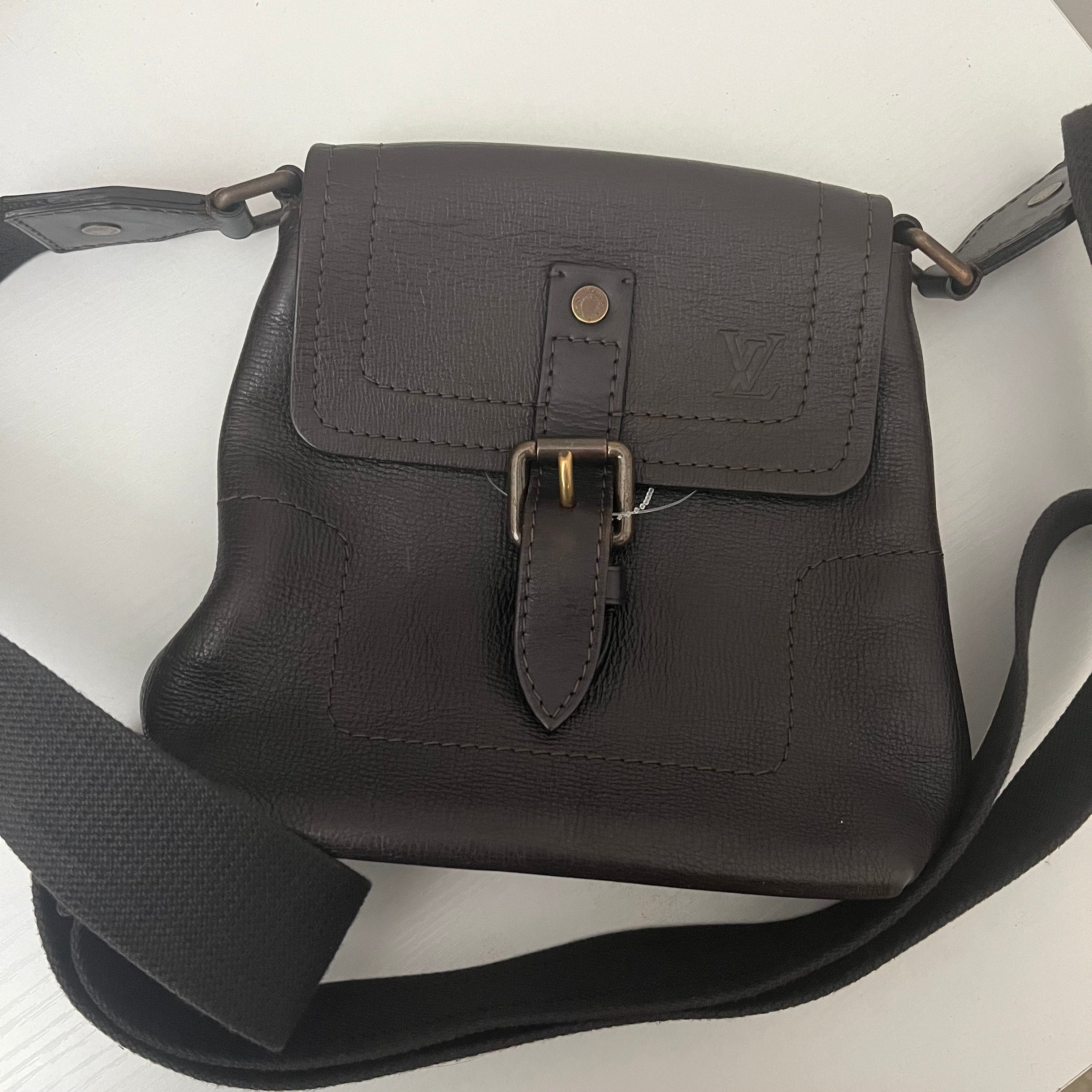 LuxuryPromise LV Tiaga Messenger Bag