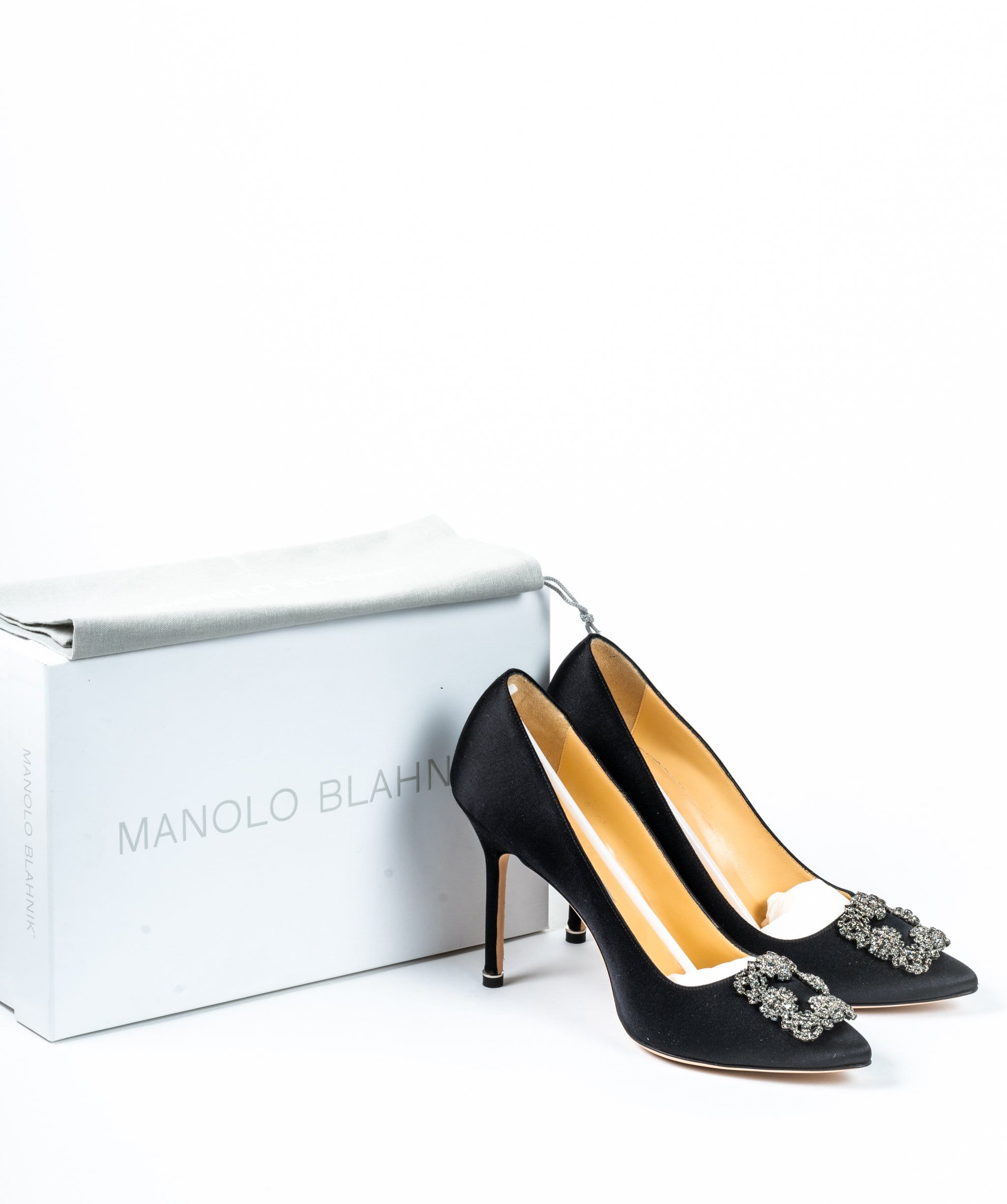 Manolo Blahnik Manolo Blahnik Hangisi Pump Black Size 40