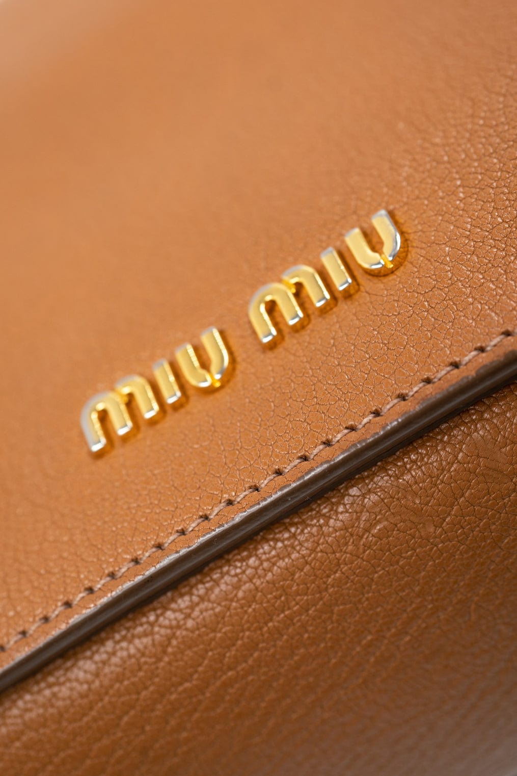 Miu Miu Miu Miu camel bag - 10AwC6941