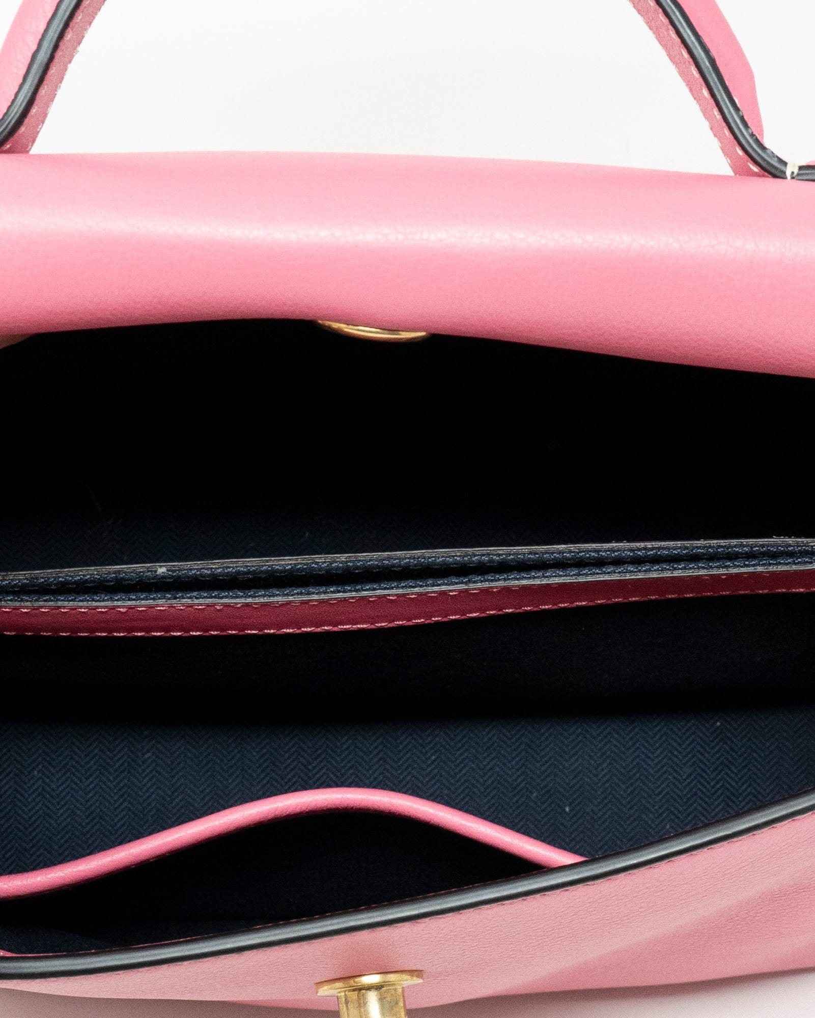 Mulberry Mulberry seaton small leather bag in hot pink, with gold hardware.  - AGL2013