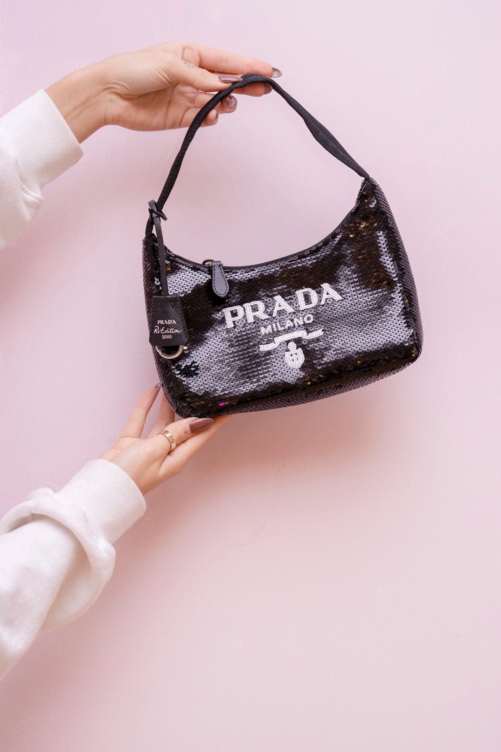 Prada Prada Black Sequin Re-Edition 2000 Pochette - AGL1617