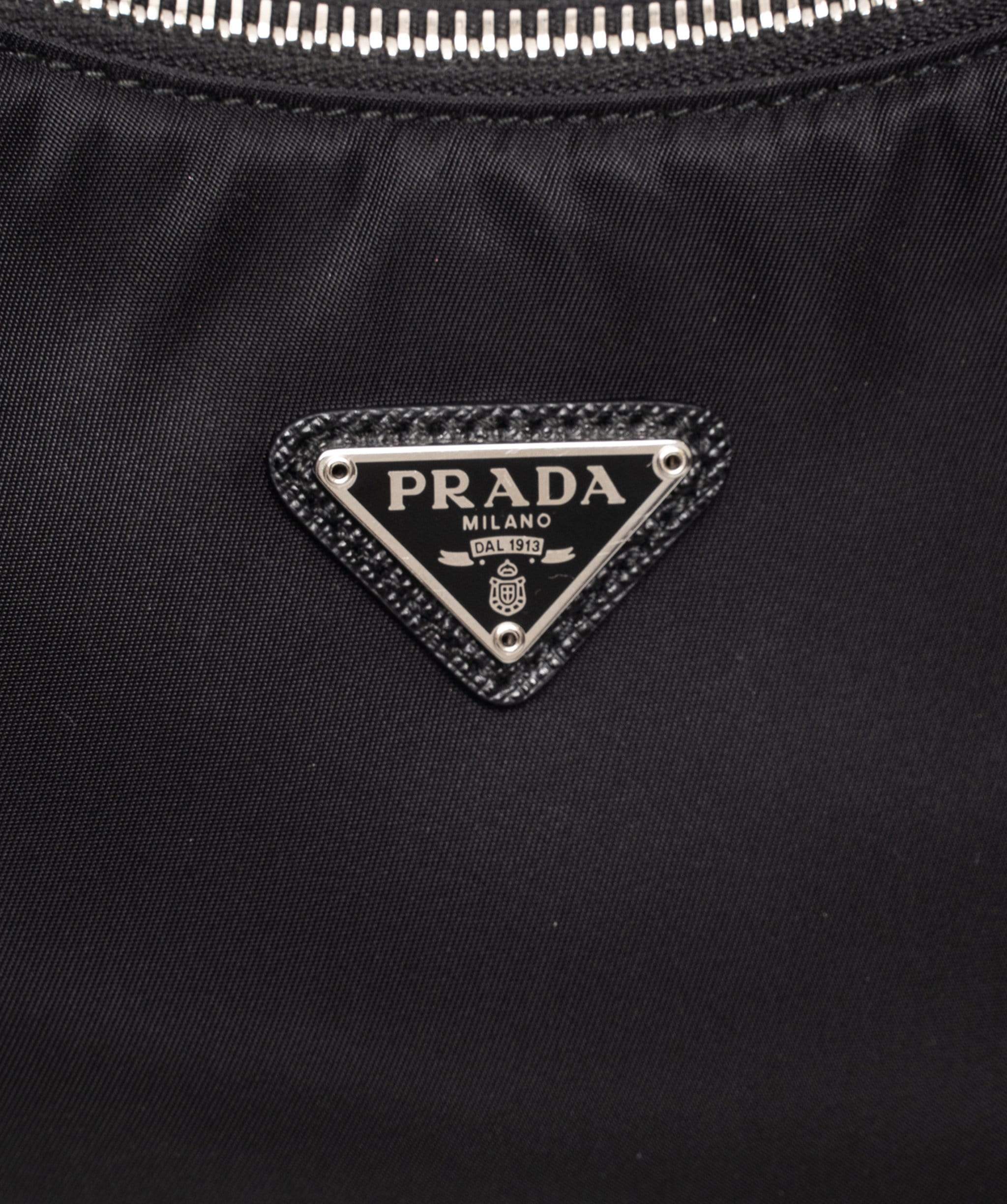 Prada Prada Re-Edition 2005 Black Nylon Tote Bag - AWL1668