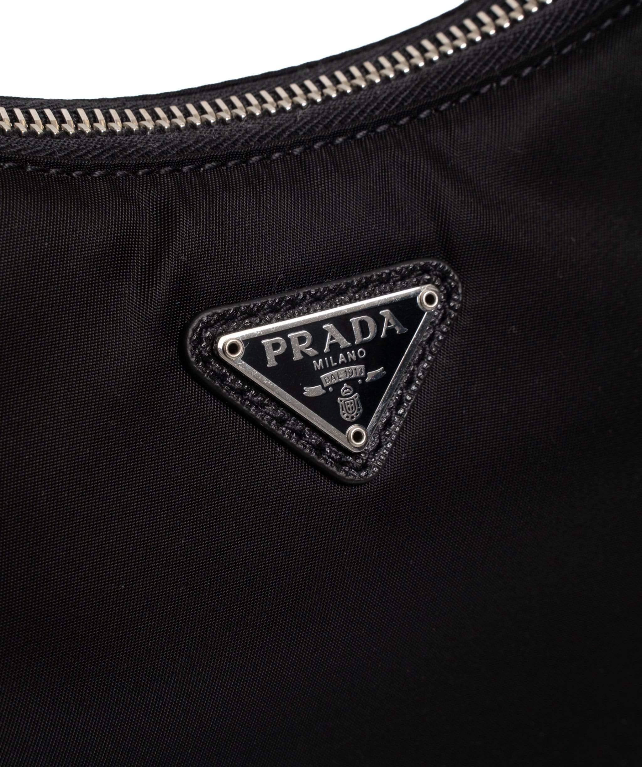 Prada Prada Re-edition 2005 Nylon bag - ADL1430