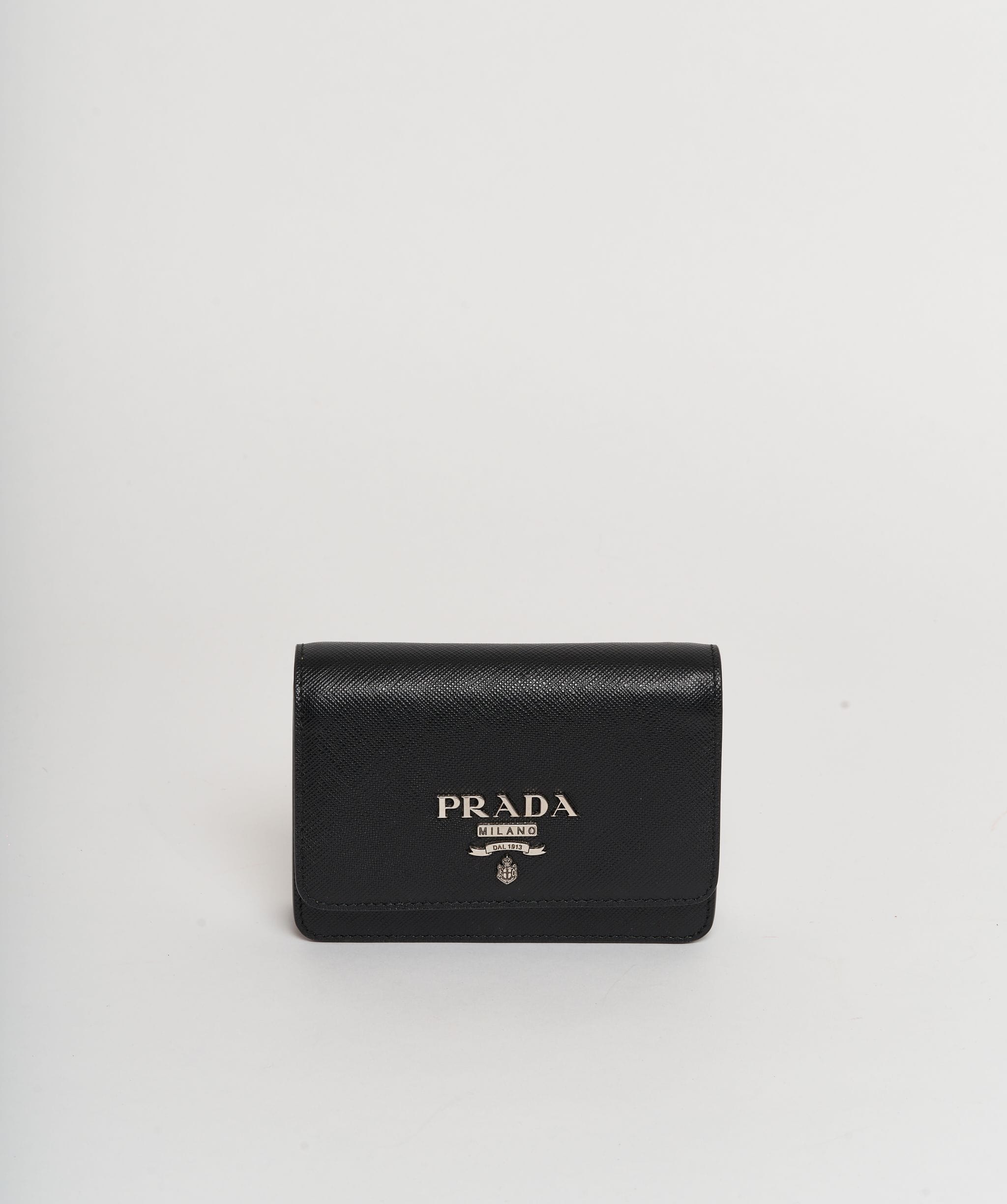 Prada Prada Wallet on chain