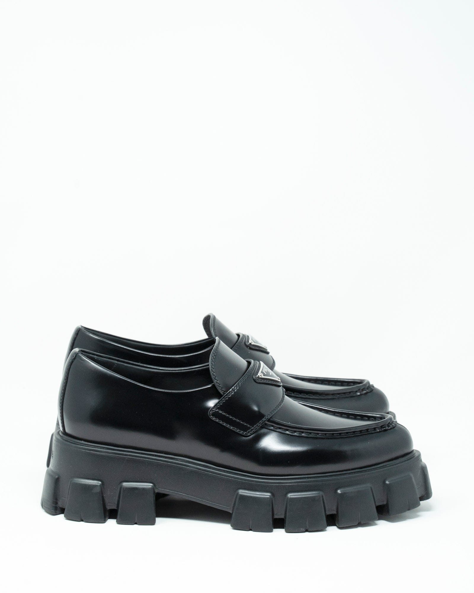 Prada Prada pointy chunky loafers size 40  AGC1137