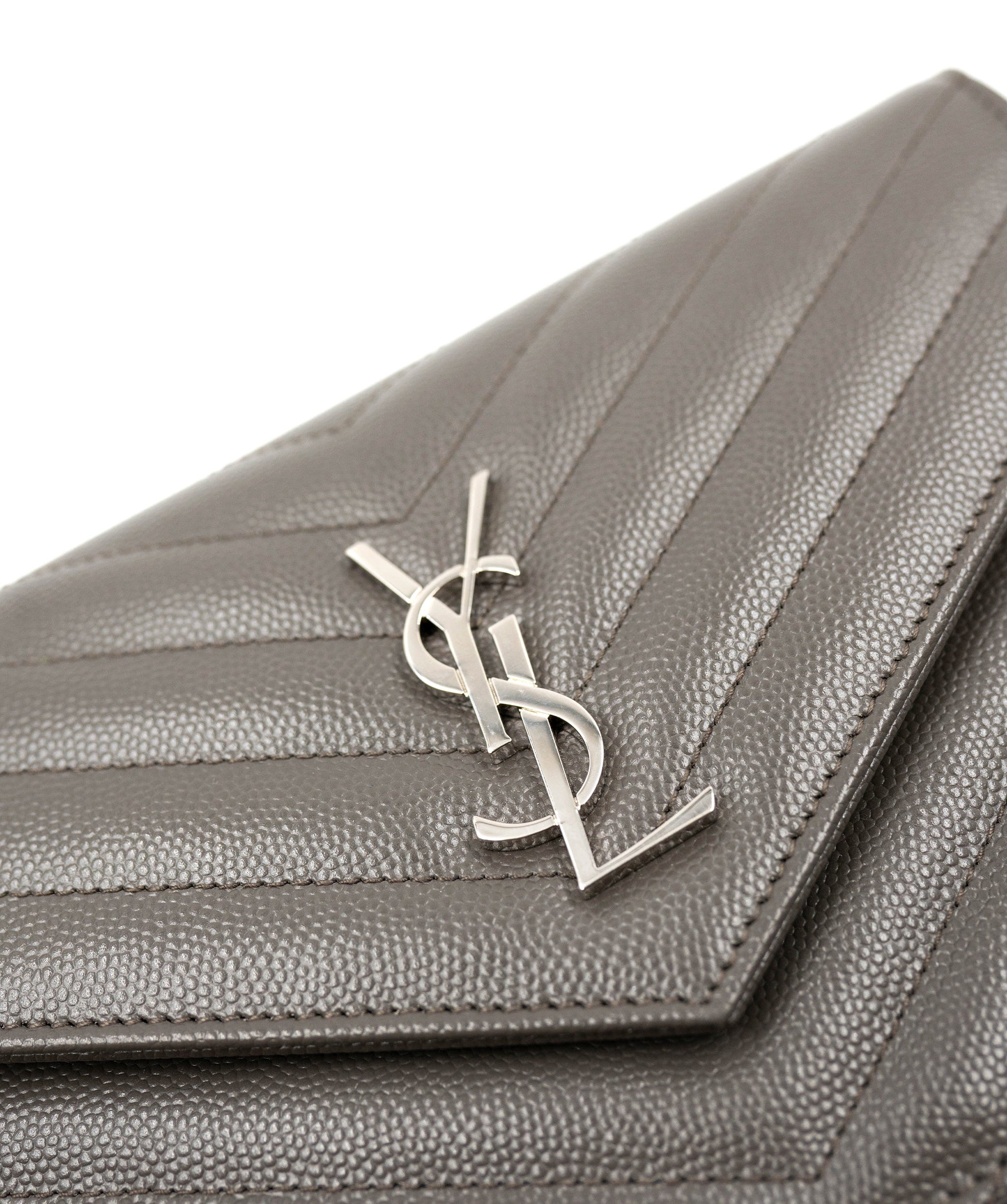 Yves Saint Laurent YSL chevron grey evelope WOC  AGL2329