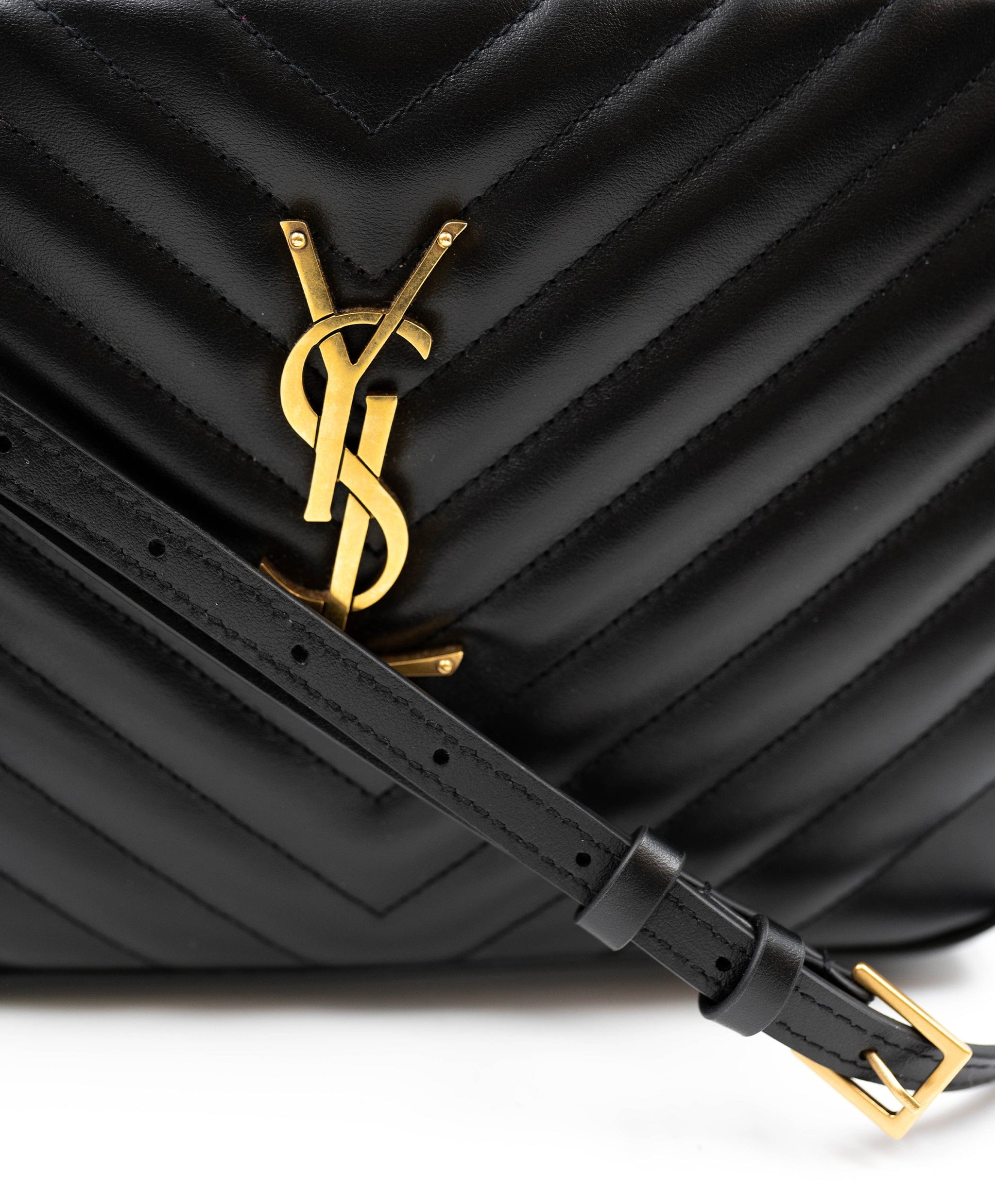 Yves Saint Laurent YSL Lou Camera Bag AWC0626