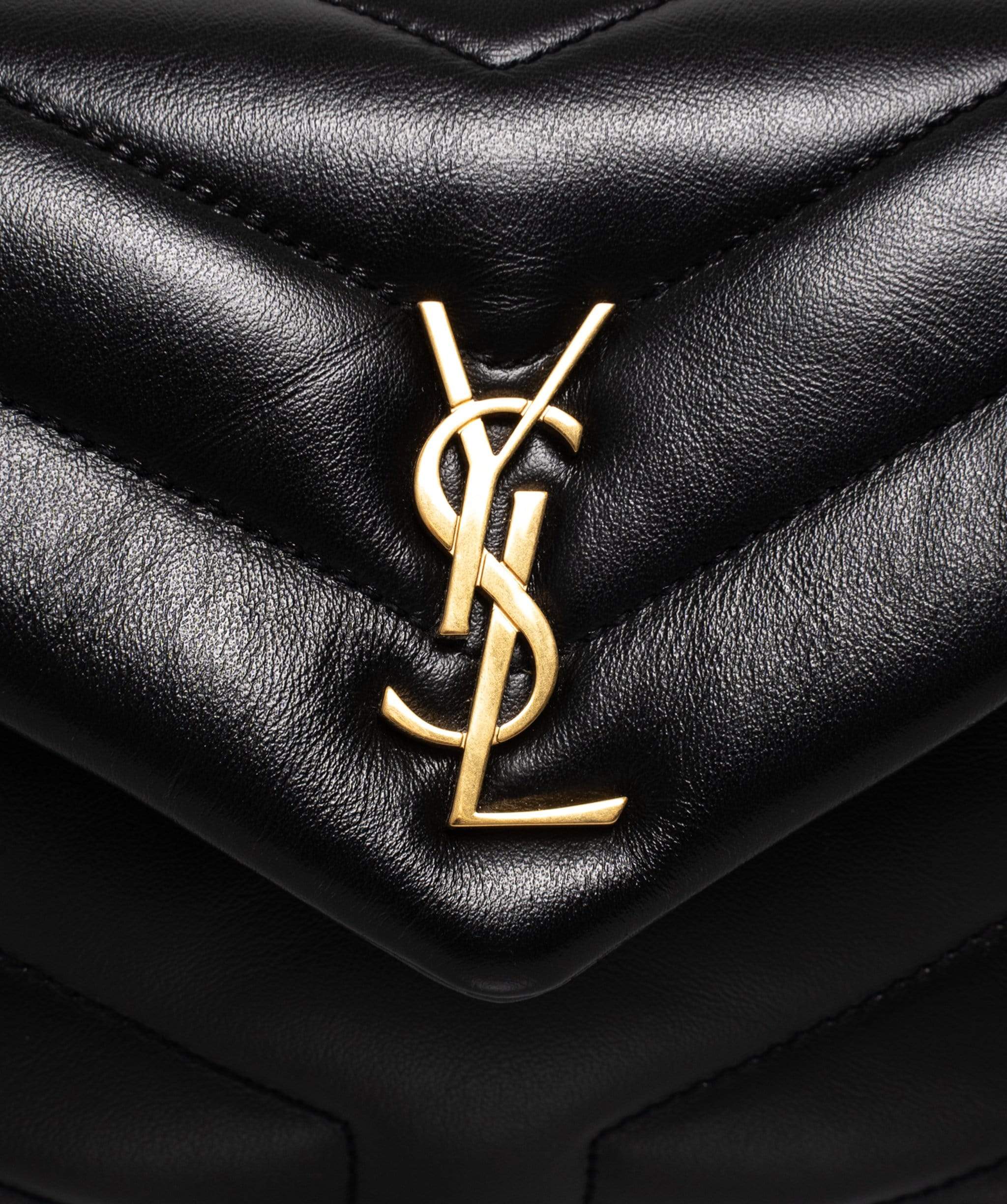 Yves Saint Laurent YSL Loulou Black Shoulder bag - AGL1317