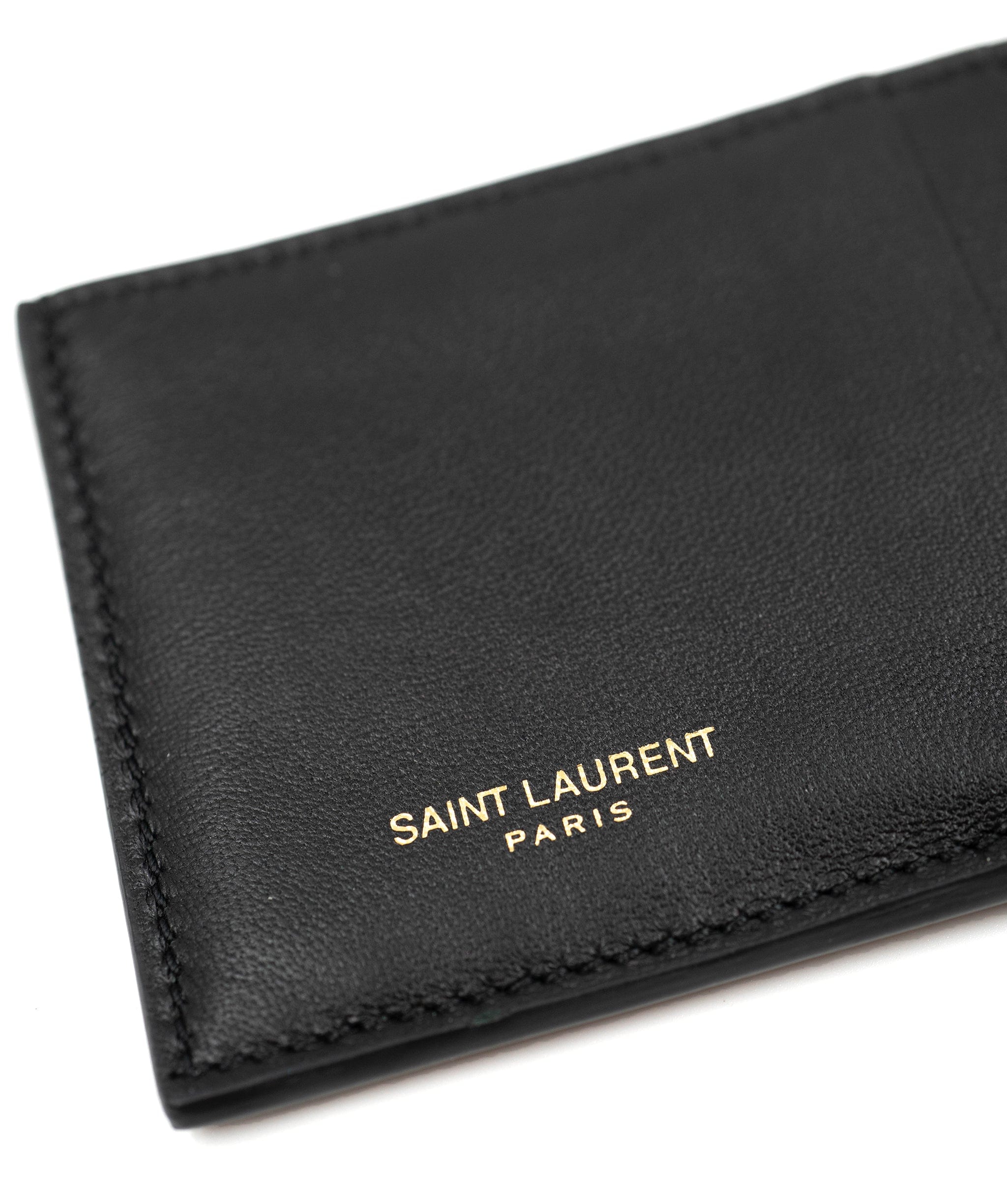 Yves Saint Laurent YSL Quilted leather Mono Pouch - AWL3540